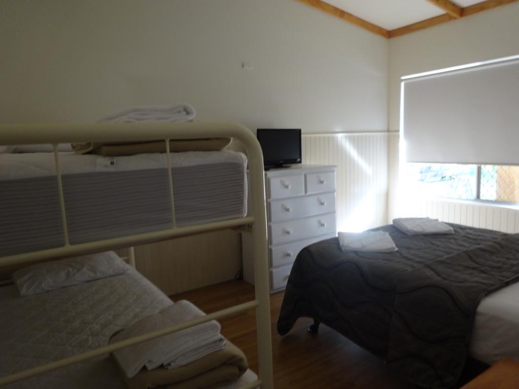 Caseys Beach Holiday Park Sunshine Bay Exteriör bild