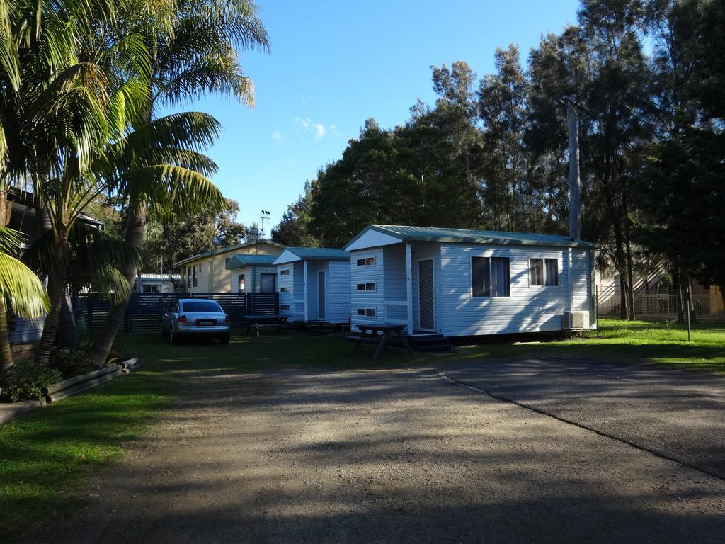 Caseys Beach Holiday Park Sunshine Bay Exteriör bild