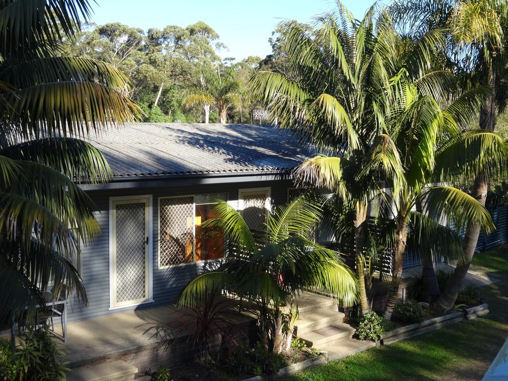 Caseys Beach Holiday Park Sunshine Bay Exteriör bild