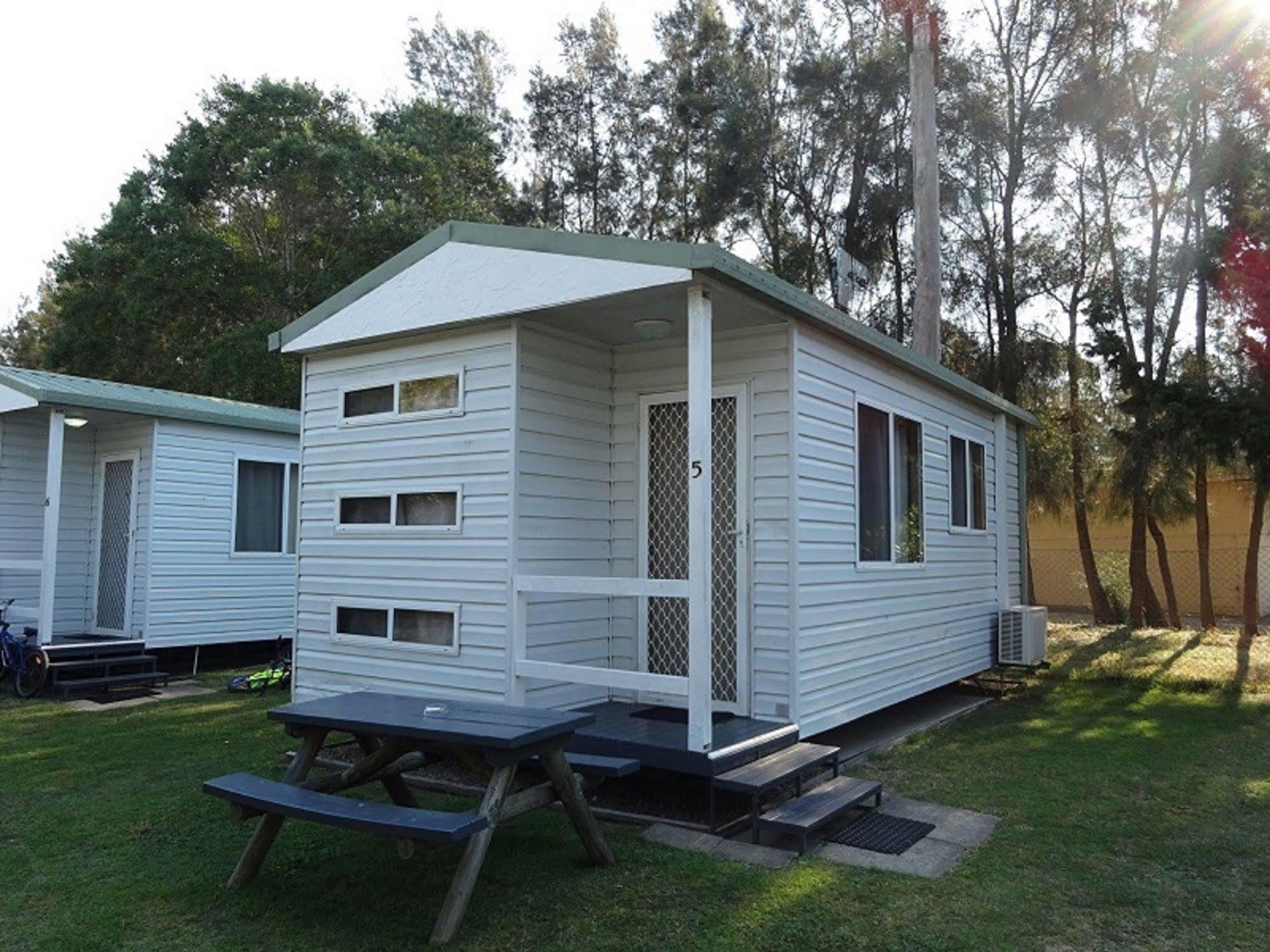 Caseys Beach Holiday Park Sunshine Bay Exteriör bild