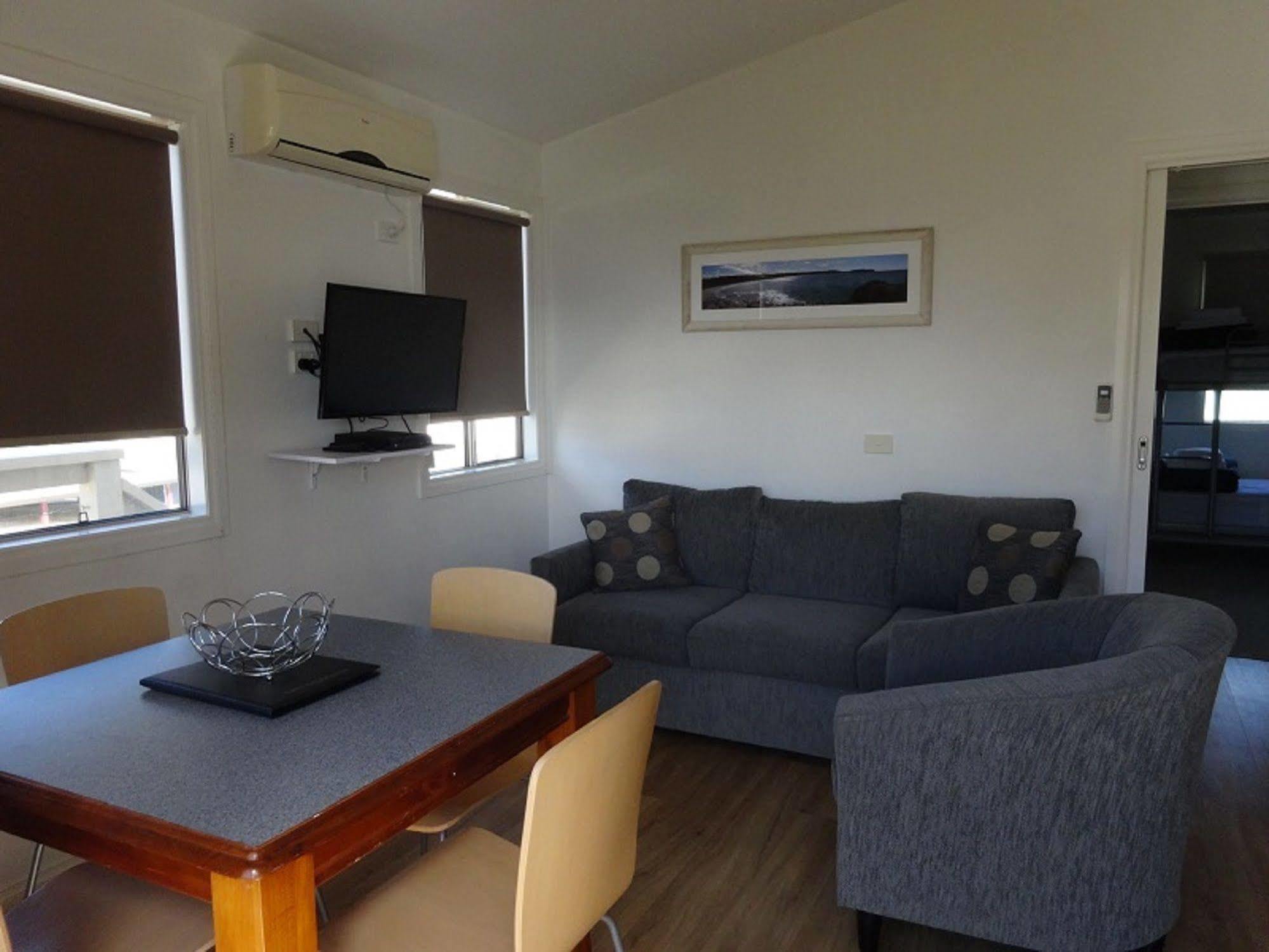 Caseys Beach Holiday Park Sunshine Bay Exteriör bild