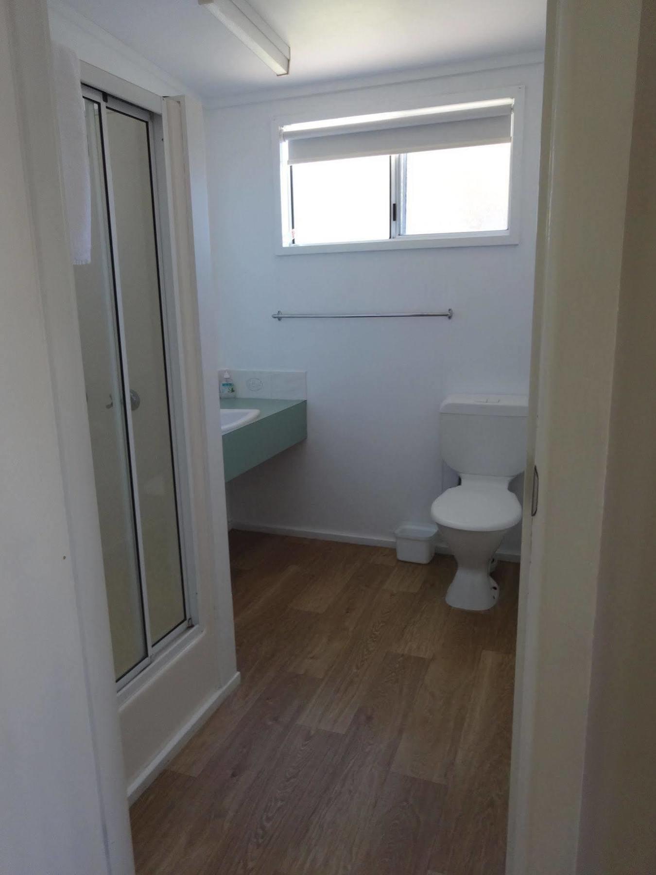 Caseys Beach Holiday Park Sunshine Bay Exteriör bild