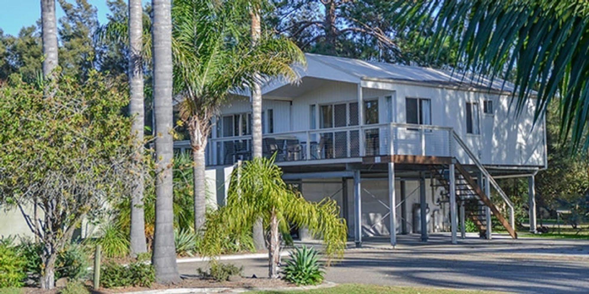 Caseys Beach Holiday Park Sunshine Bay Exteriör bild